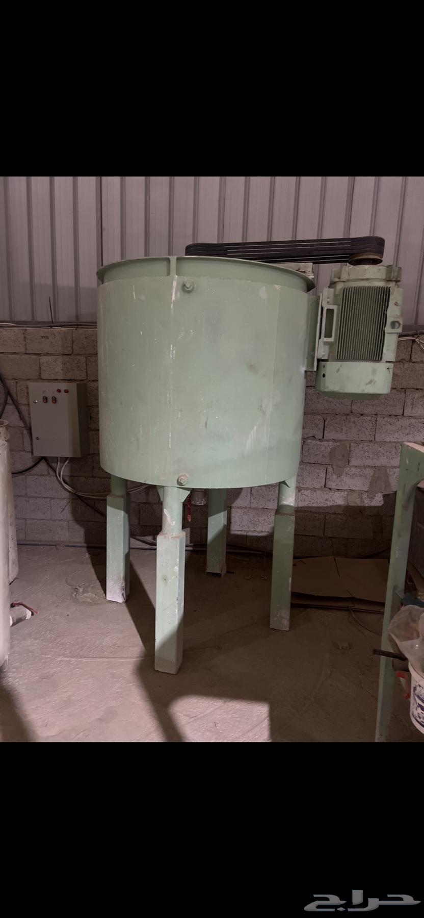 للبيع مصنع دهانات او لشراكه64554843976322112