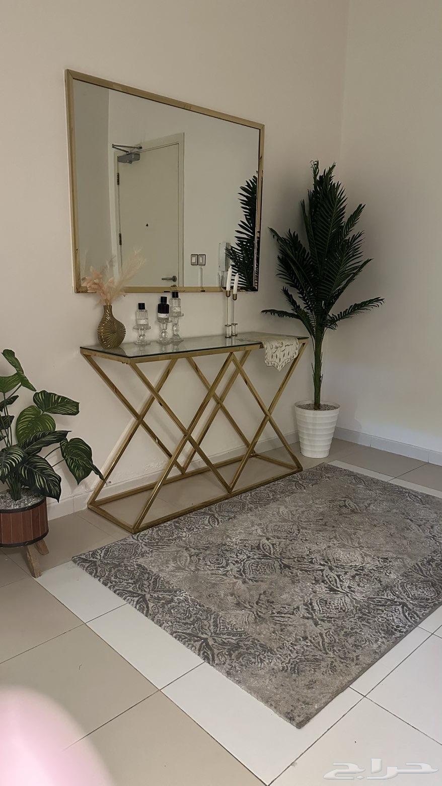 للبيع اثاث كامل مع المداخل64570818801666112