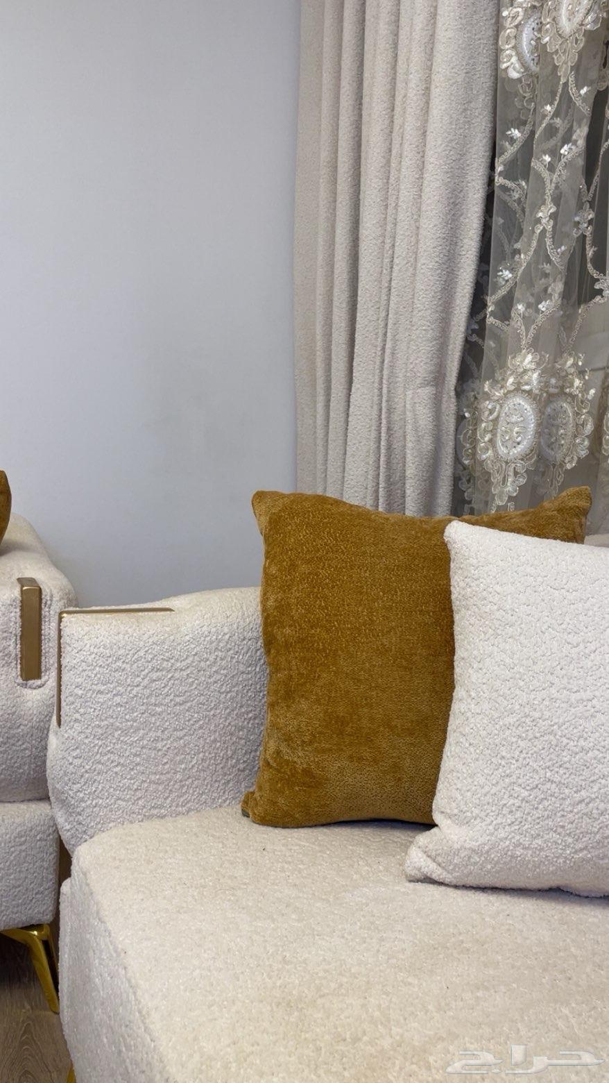 طقم كنب 7 اشخاص مع خدادات مع ستارة اخو الجديد مع عربة تقديم64568113719427113