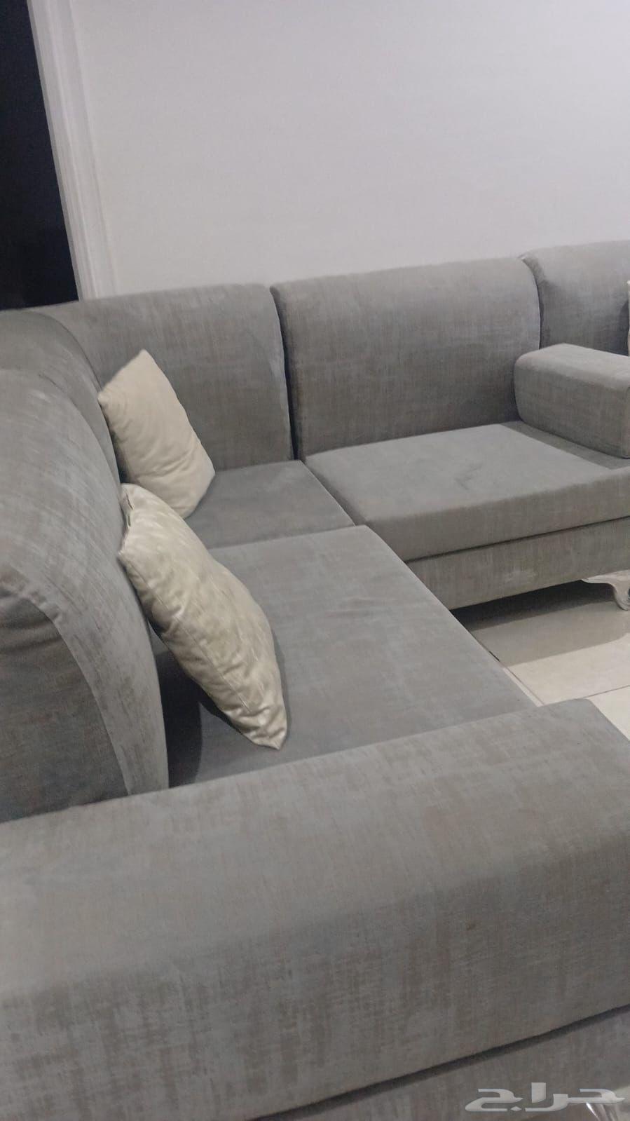 كنب للبيع مع طاولة زجاجية64570956112642112