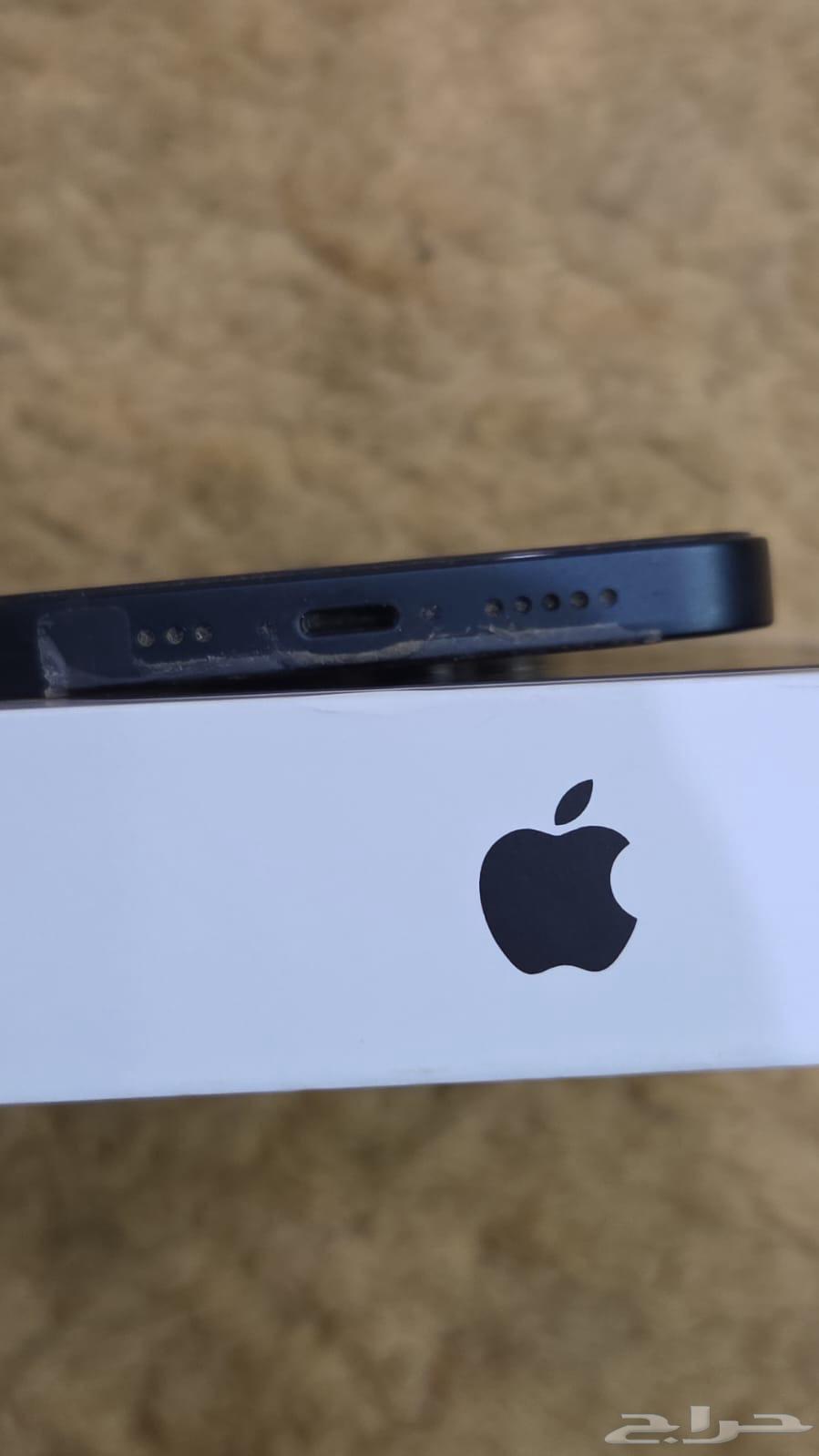 iPhone 13 with original screen and box64568537059841113