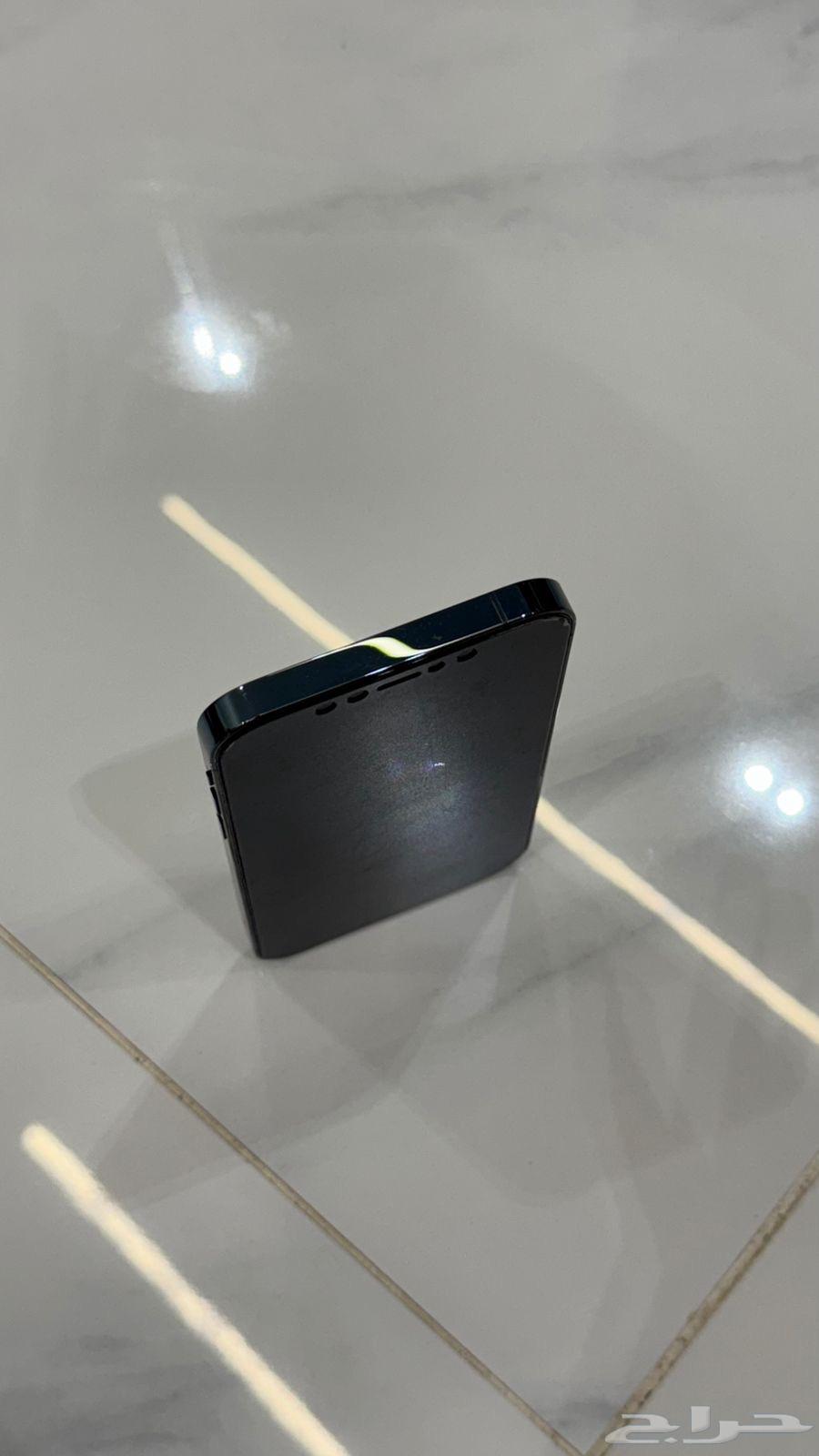 ايفون 12 برو كحلي64563048694657111