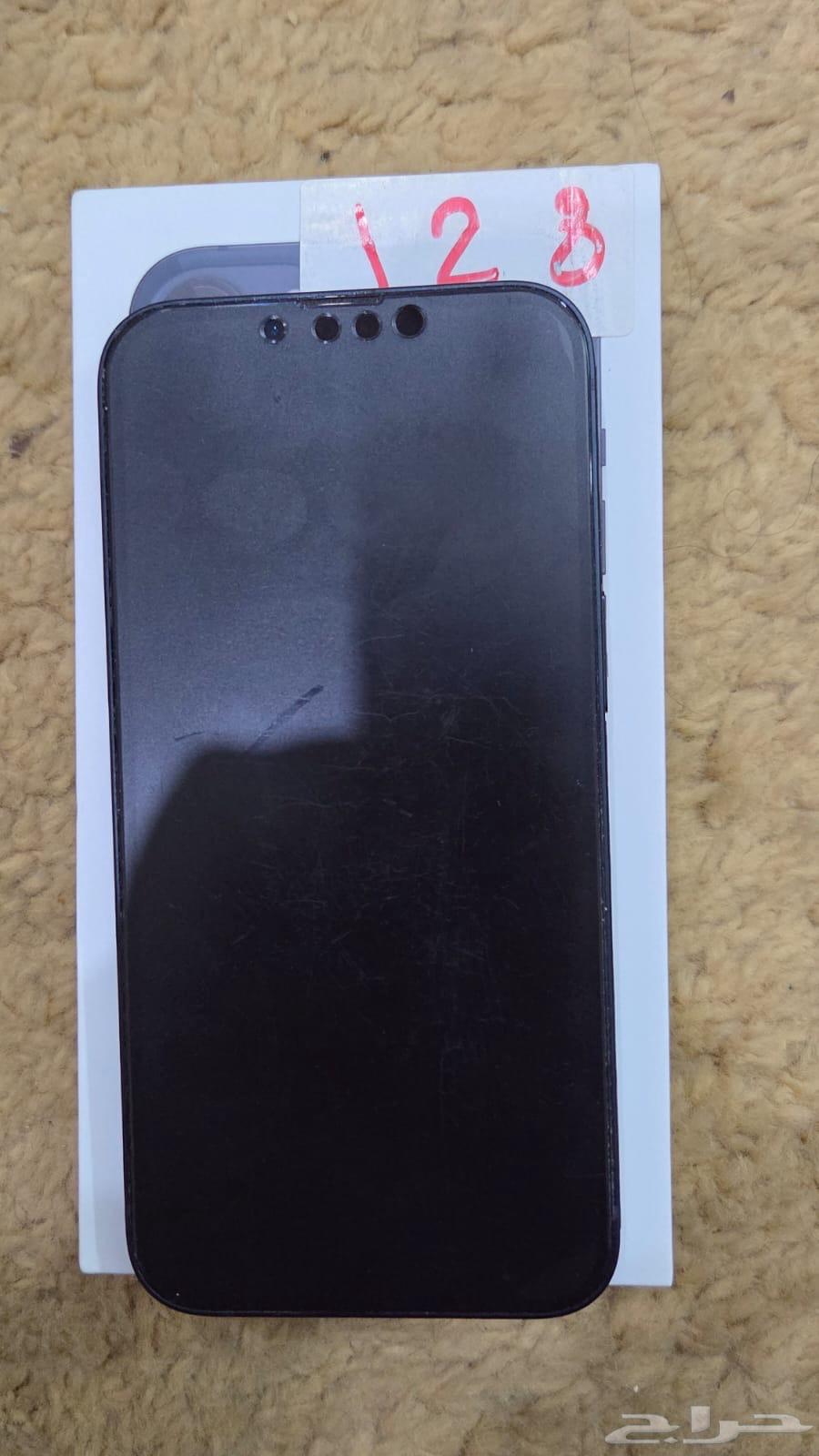 iPhone 13 with original screen and box64568537059841112