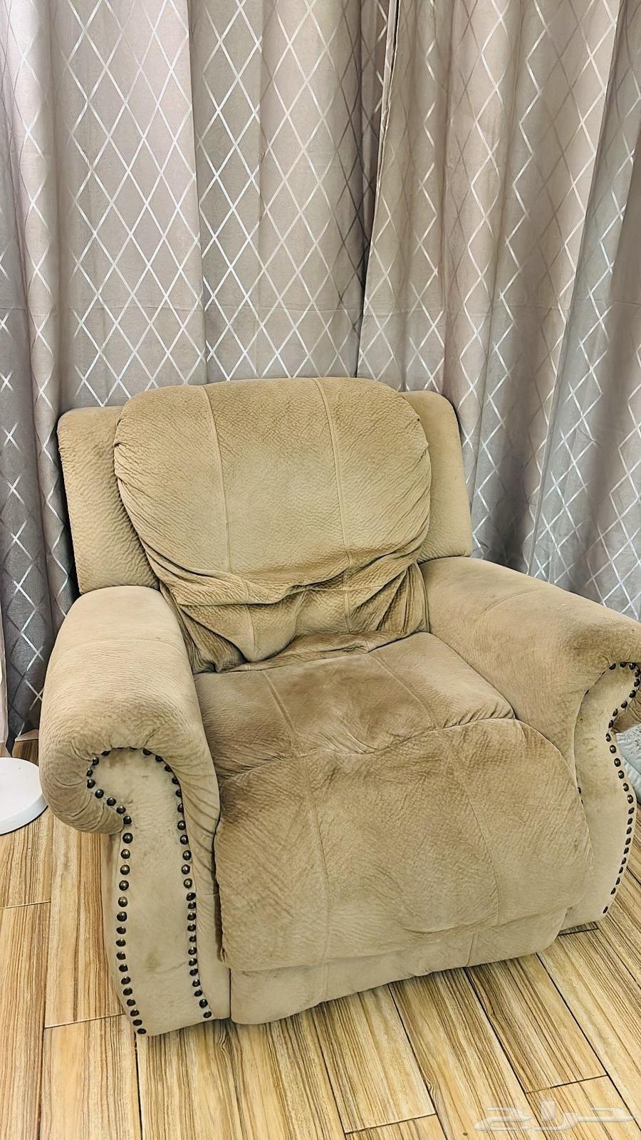 كنبة استرخاء وطاولة مدرسية وكرسي64562671243777110