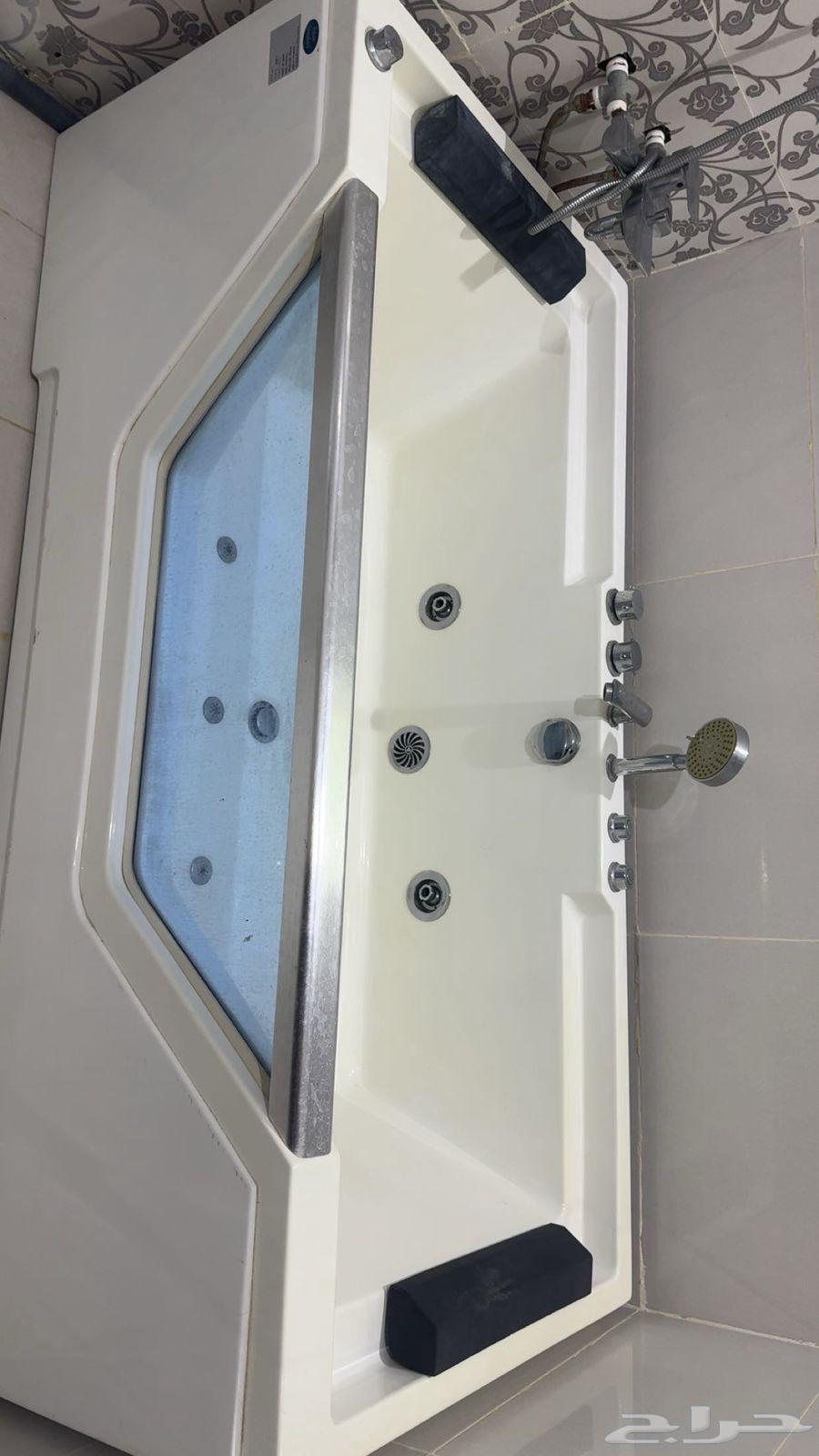 Jacuzzi64571147916034111