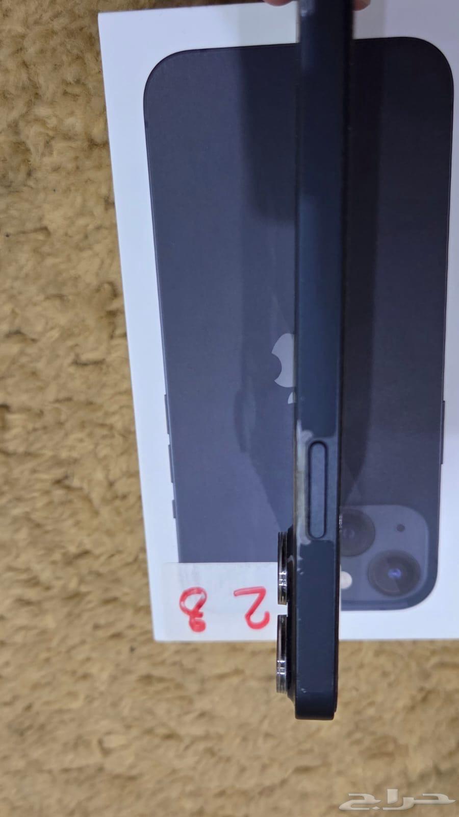 iPhone 13 with original screen and box64568537059841110