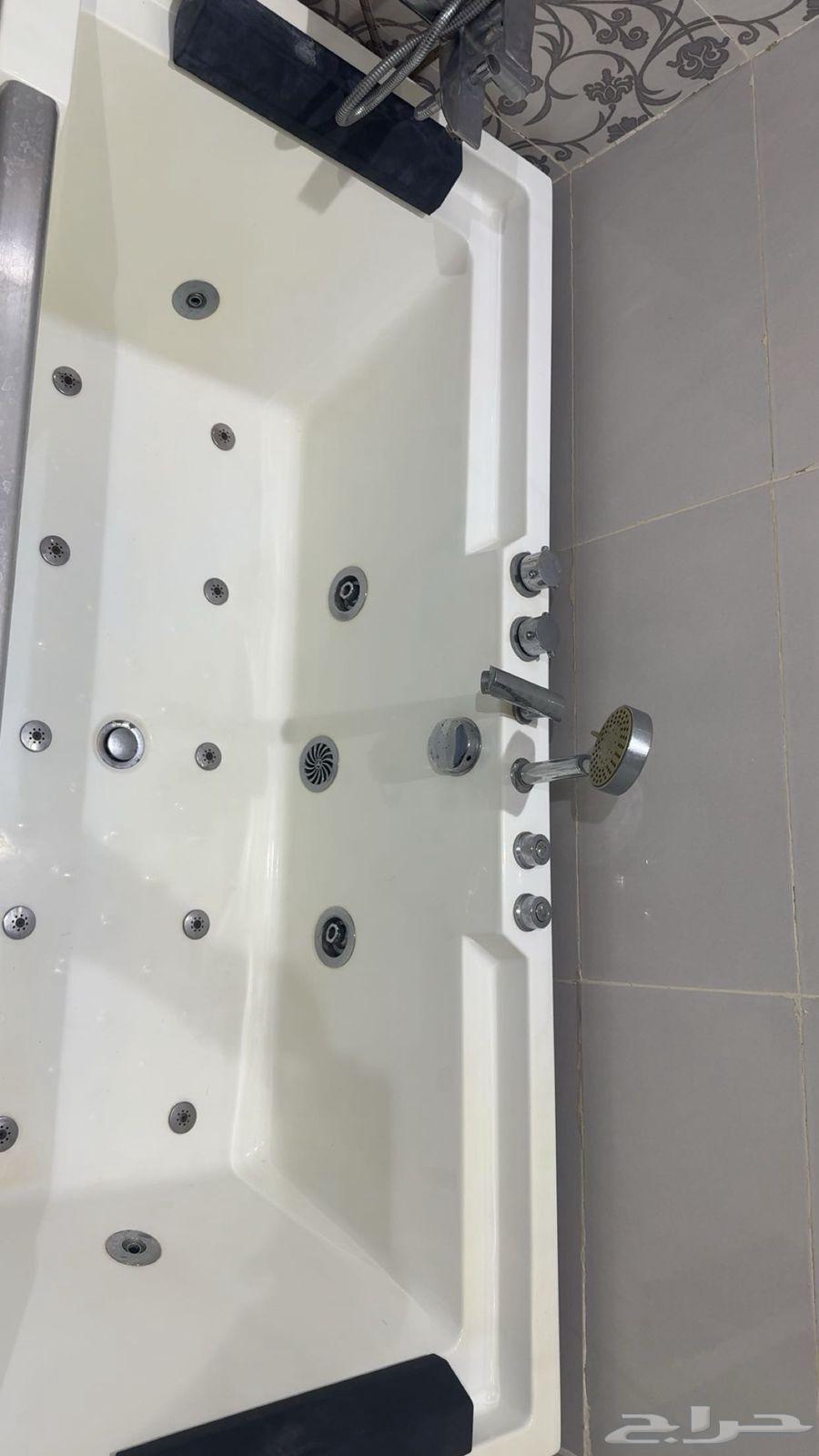 Jacuzzi64571147916034110