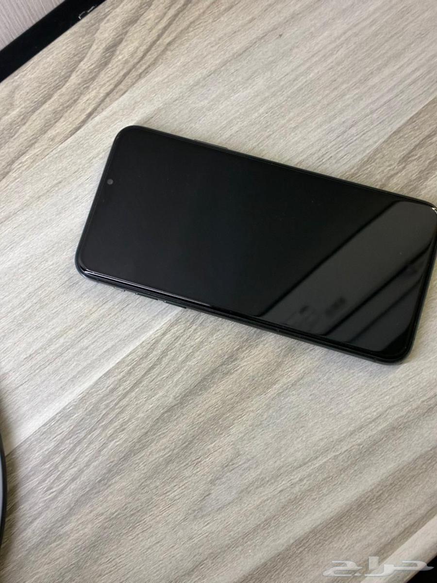 iPhone 11 Pro Max with new screen, no scratches, price 140064570586766081110