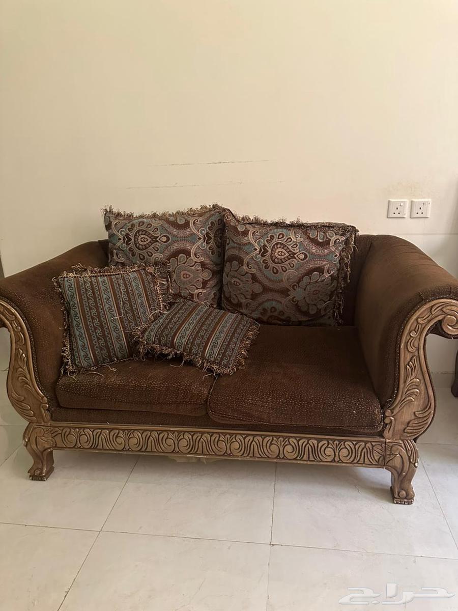 Sofa64567586688258112