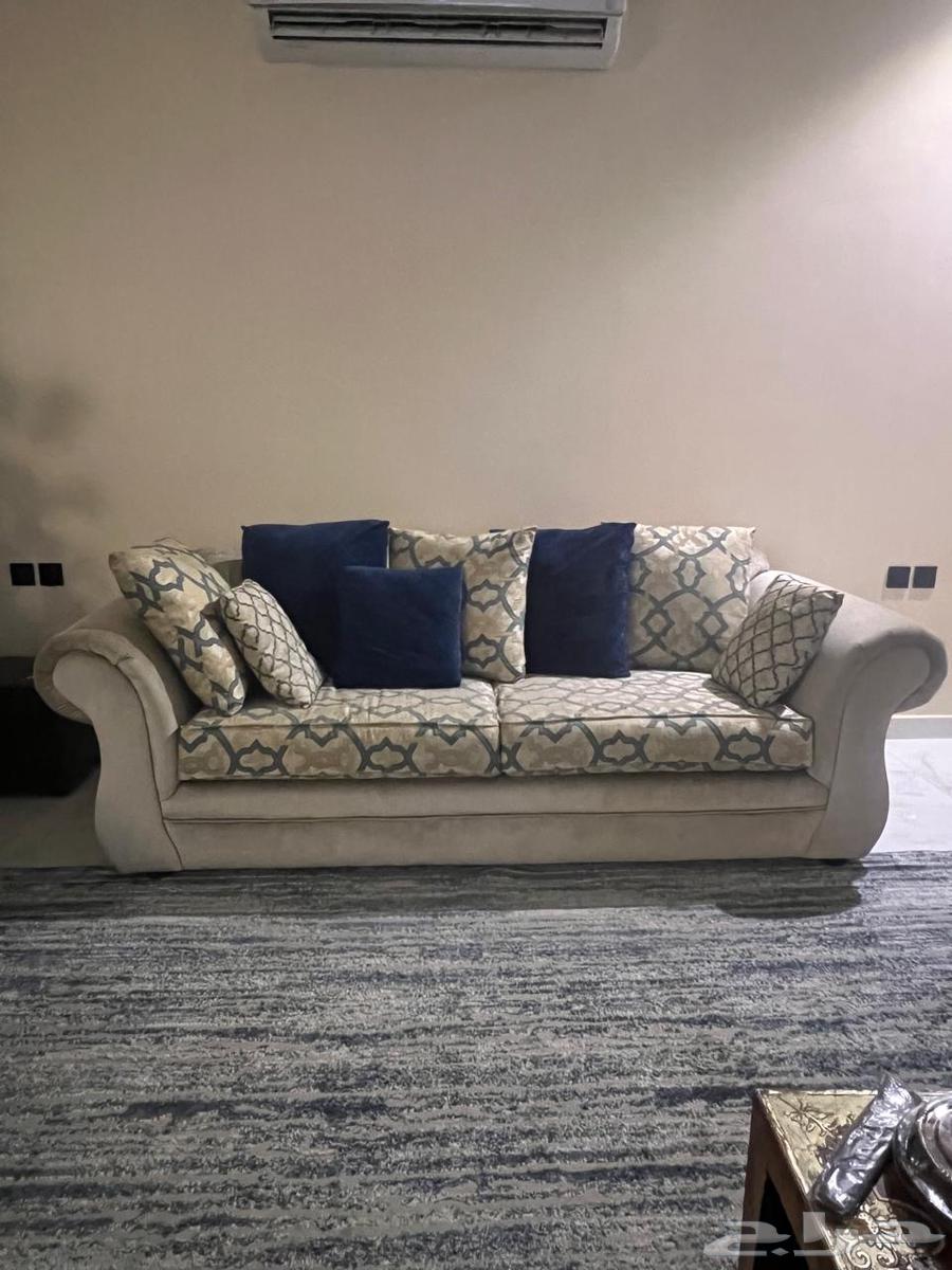 كنب64565409976323110