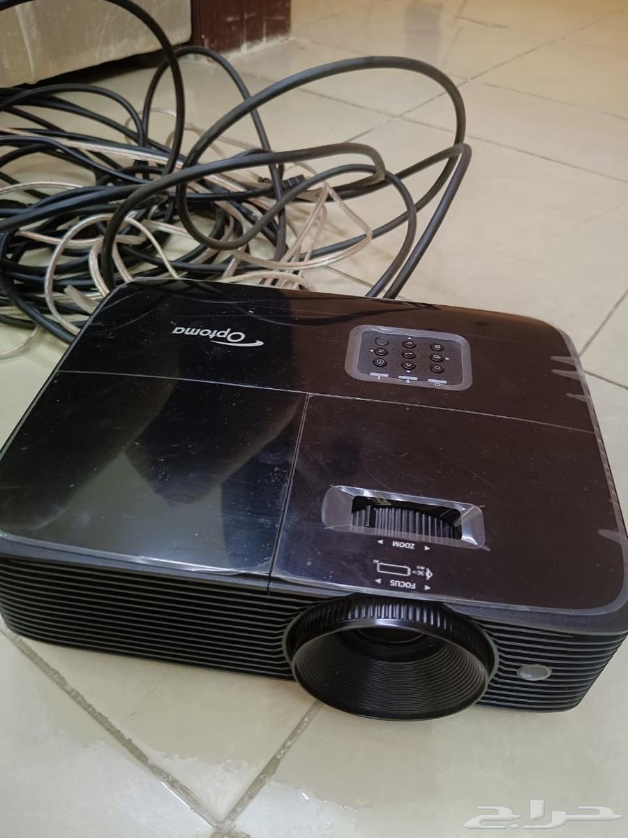 Projector64569056658561110