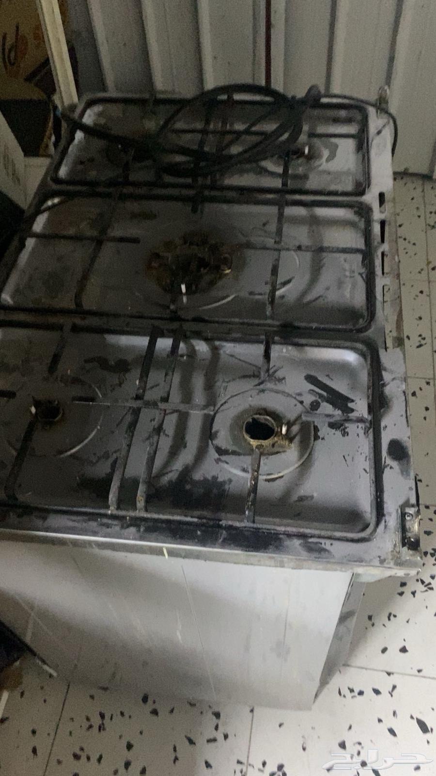 فرن أصلي مفيه خراب64572803486209111