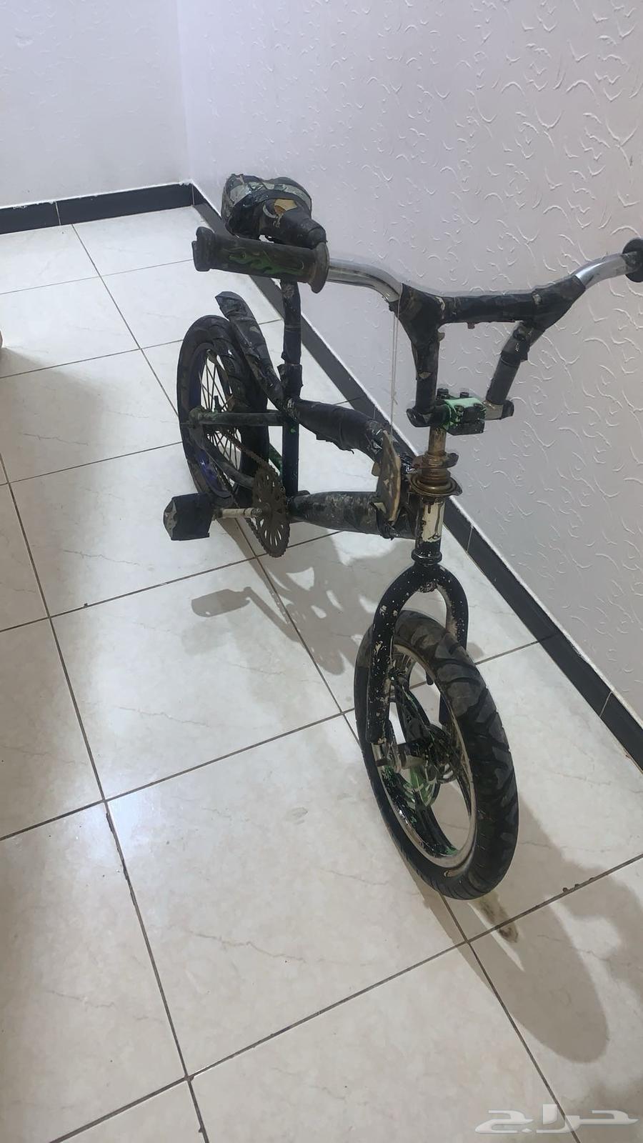 السلام عليكم عندي سيكل نظيف بس الكفر الي ورا خربان مافيه64578827705731112
