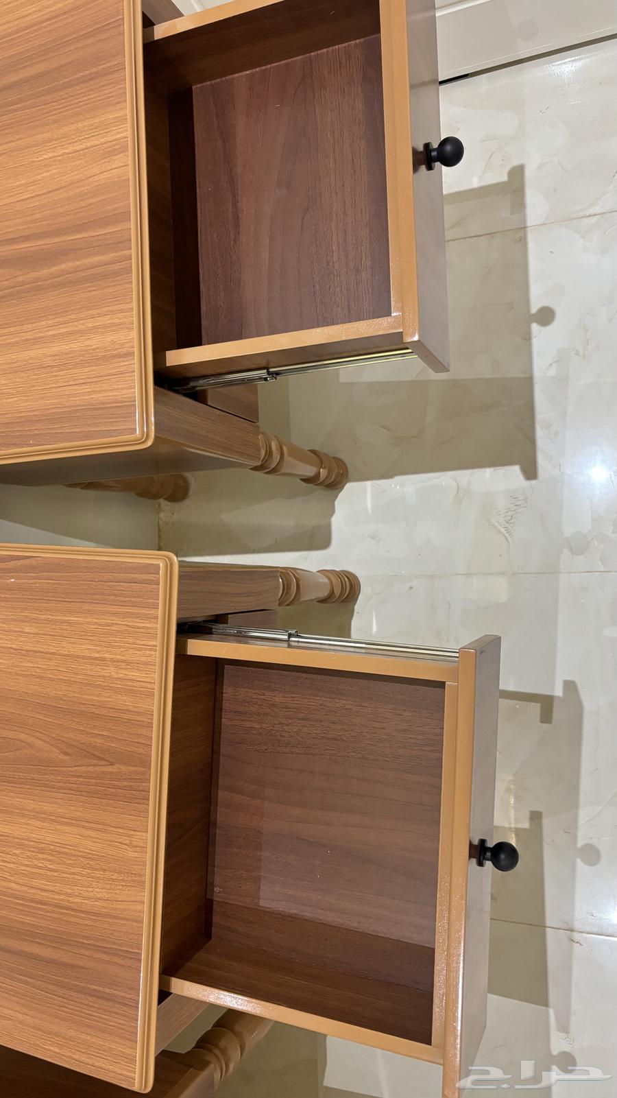 طاولات جديدة غير مستخدمة مافيها عيوب خشبي تحت السوم64578367908482111