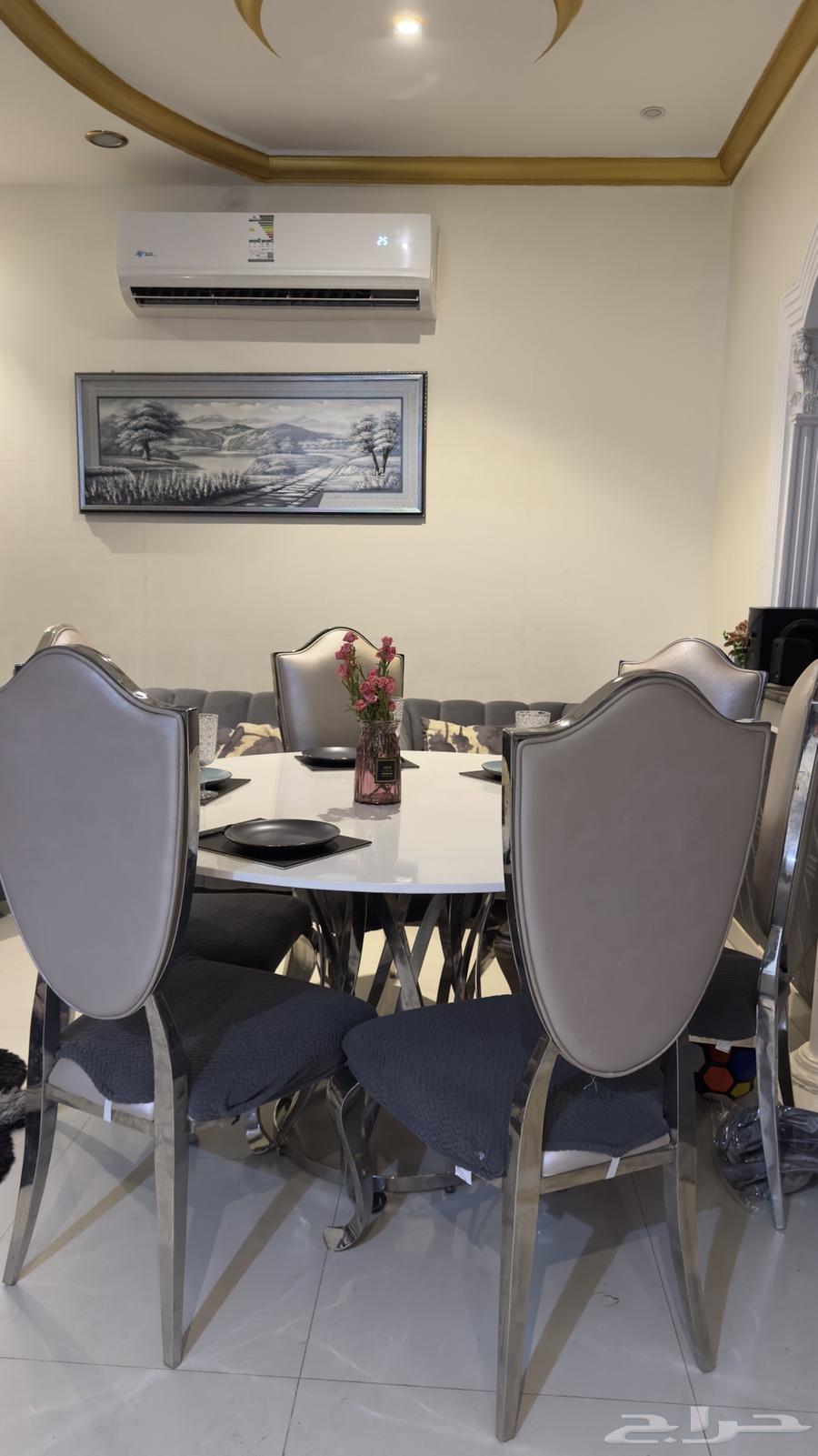 Dining Table with Leather64577964620291114