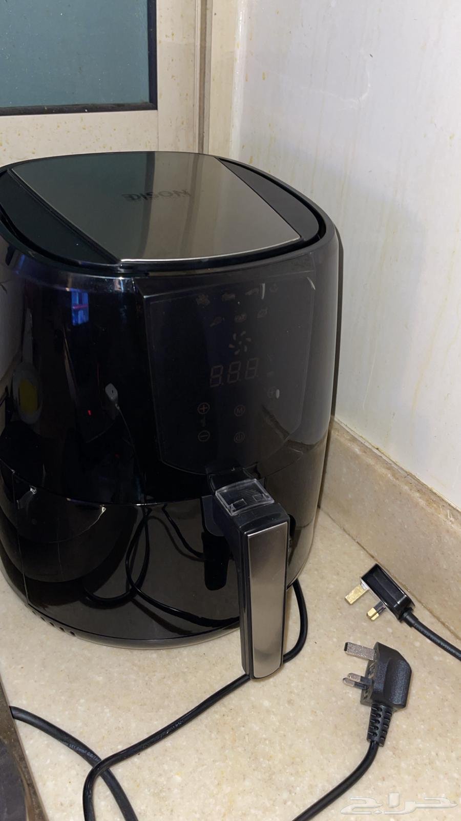 قلاية هوائية شبه جديده للبيع64573305502849110