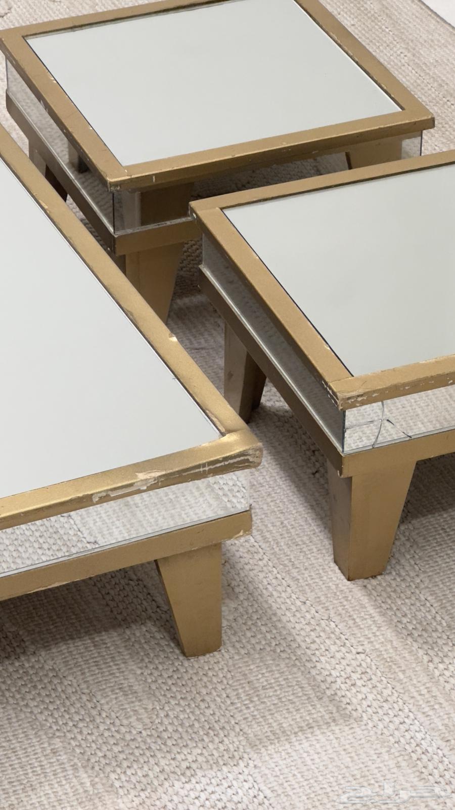 Floor table64574397275393110