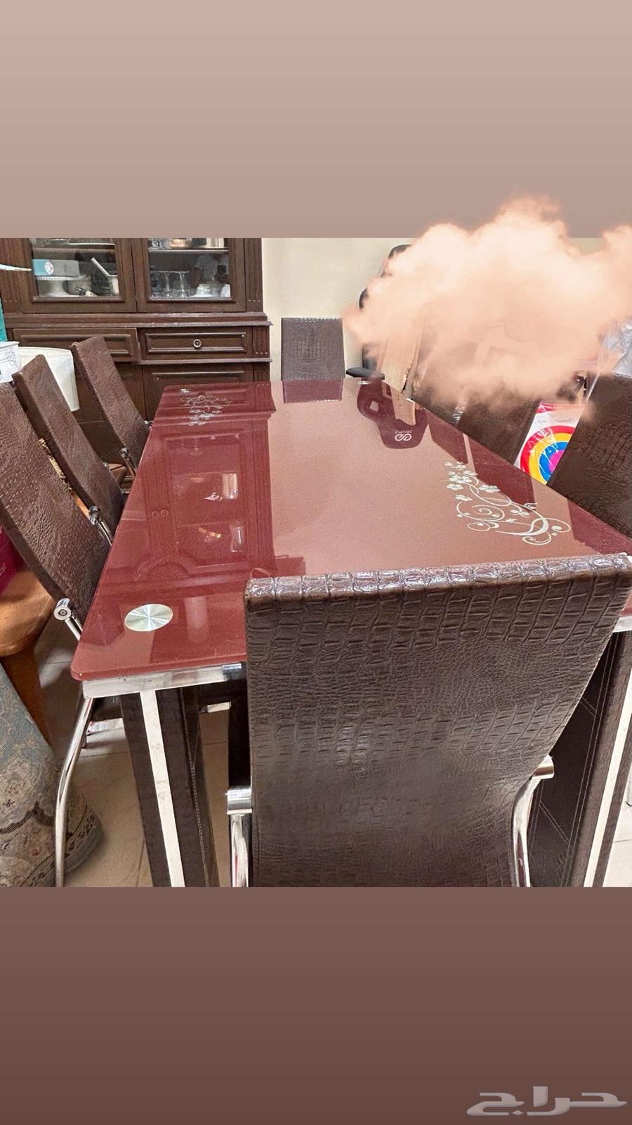 Dining table64579046578435111