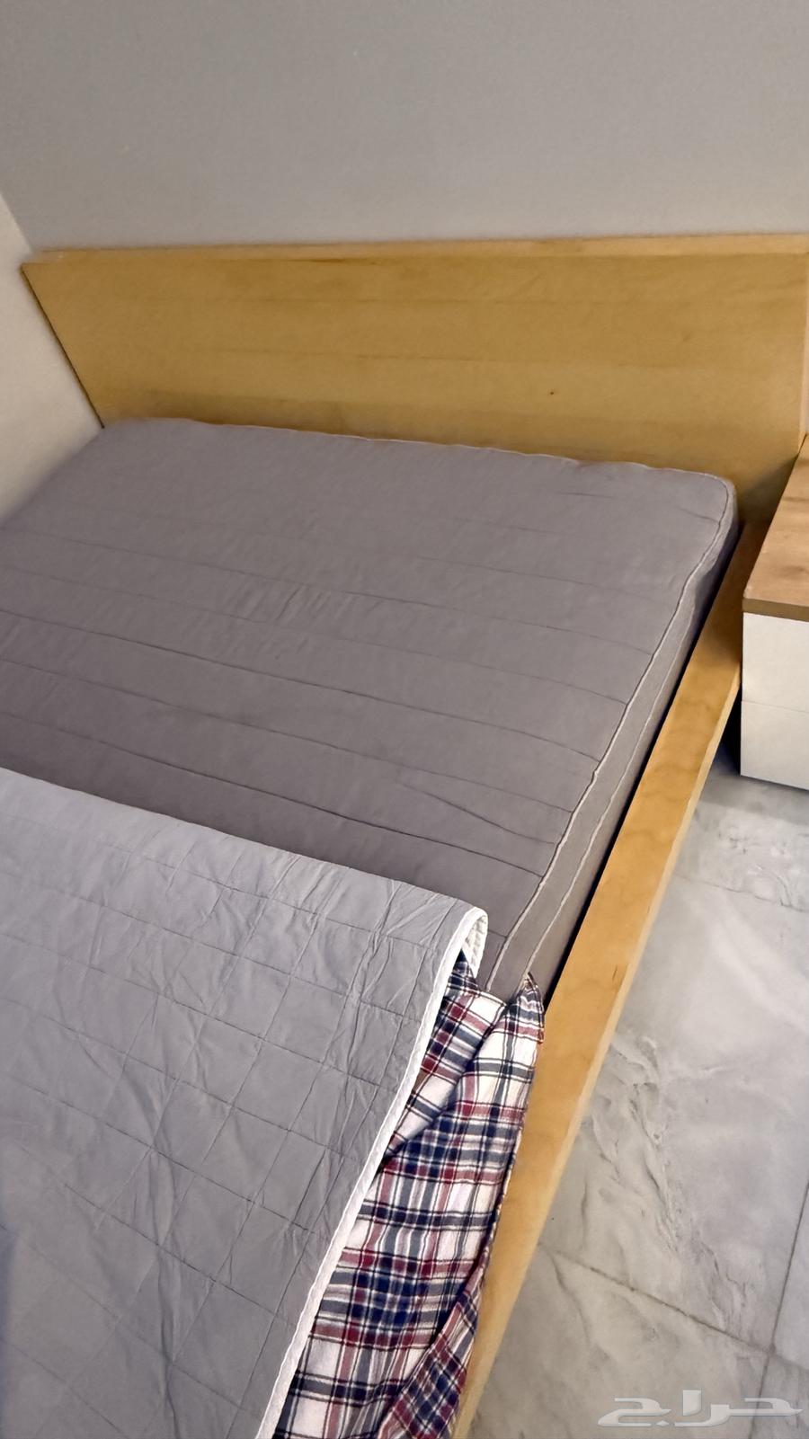 سرير نفر ونص نظيف جدا64574943748867113