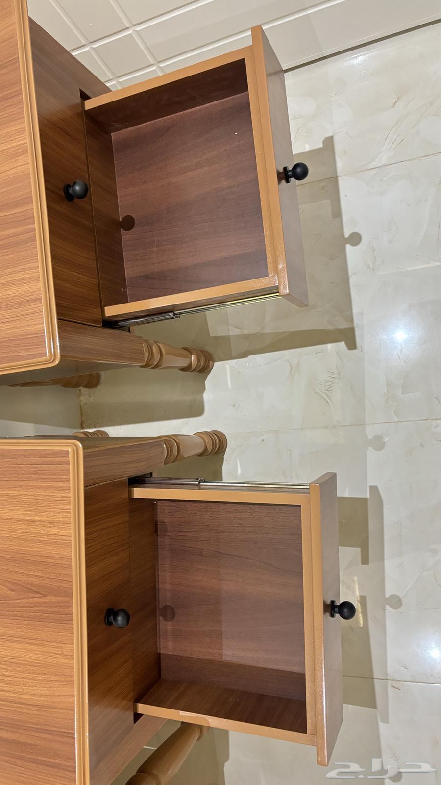 طاولات جديدة غير مستخدمة مافيها عيوب خشبي تحت السوم64578367908482110