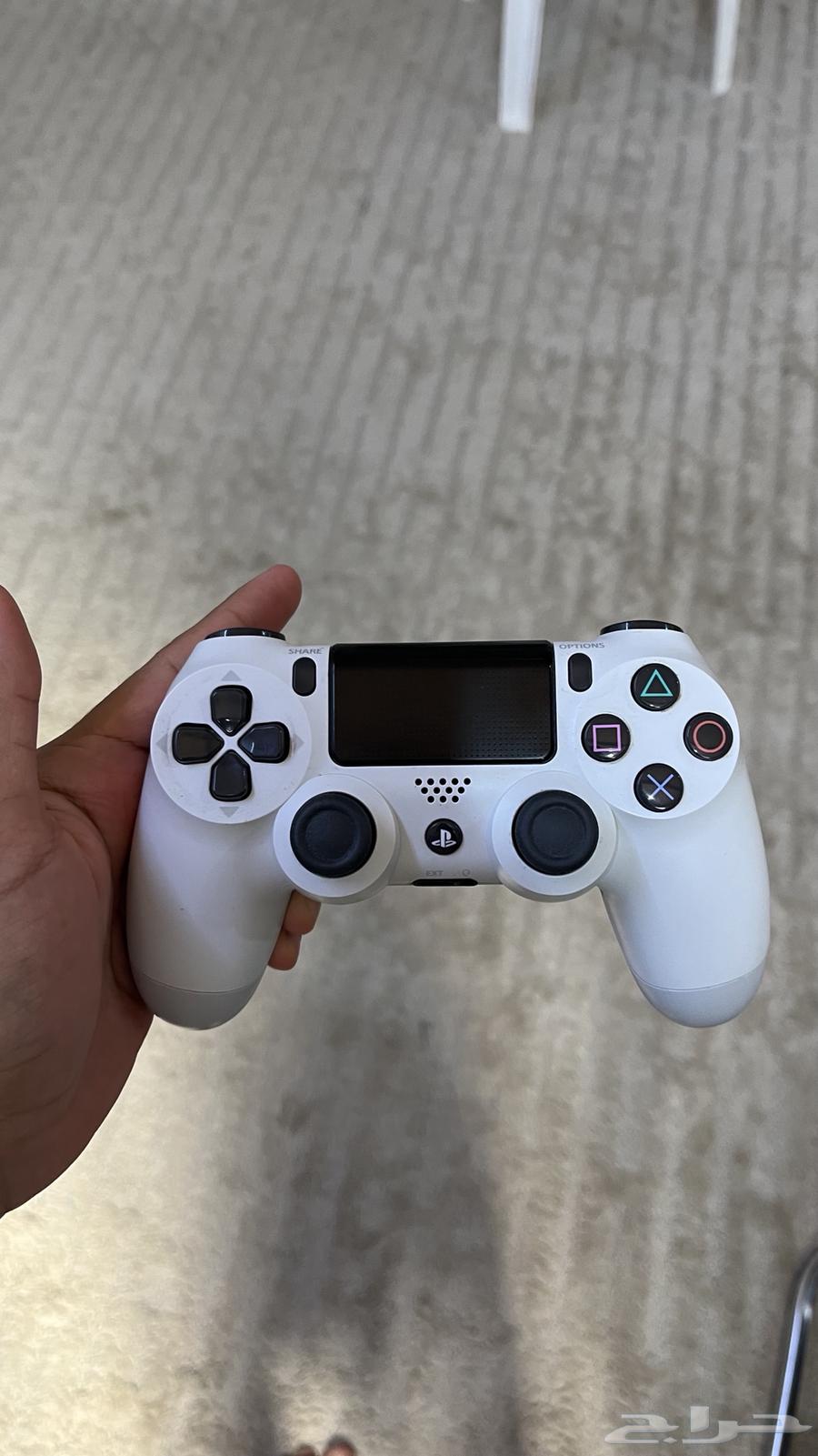 يد سوني 464574873973761110