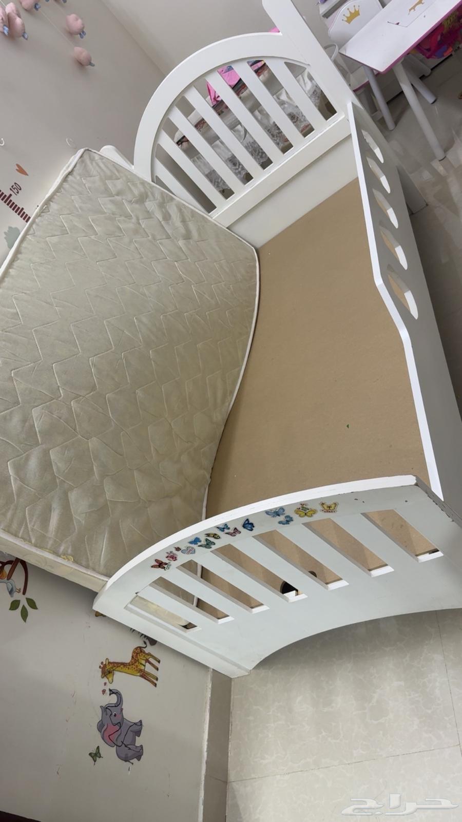 كرسي اطفال مع المرتبه جديد64572299670147111