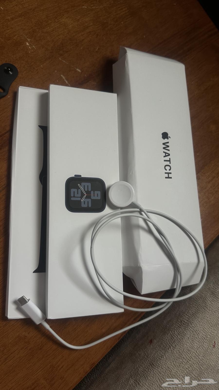 New Apple Watch SE 44mm size bought from Jarir64575293756418113