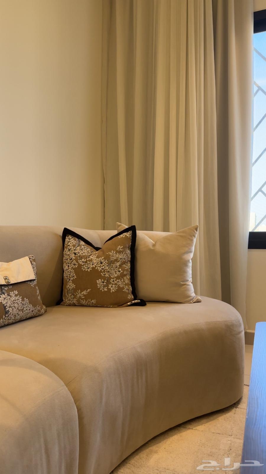 كنب 6 مقاعد مخمل بيج   شبه جديد64576590290306111