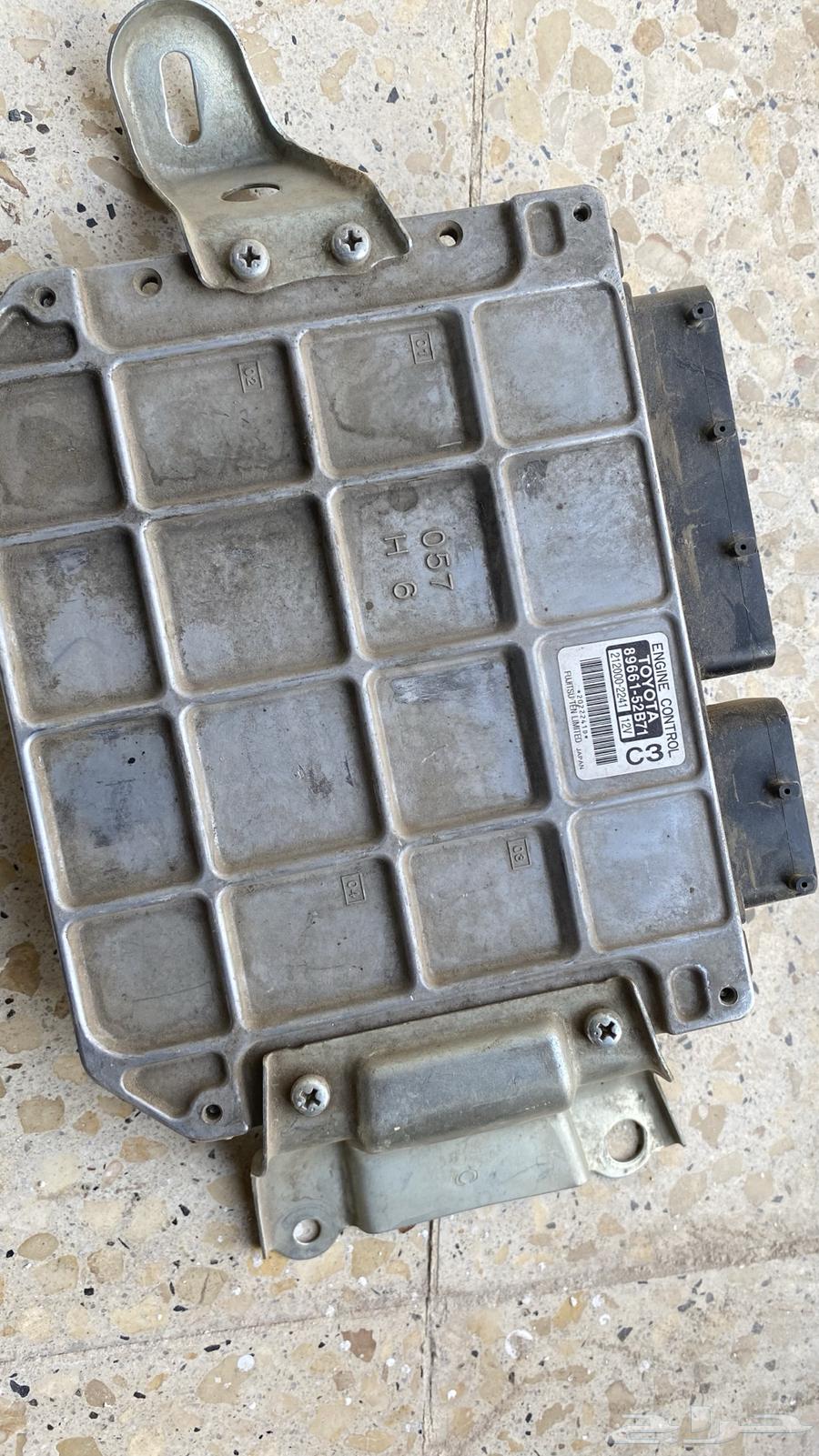 2008 Camry computer automatic transmission and 2013 Yaris computer manual transmission64573221207297110