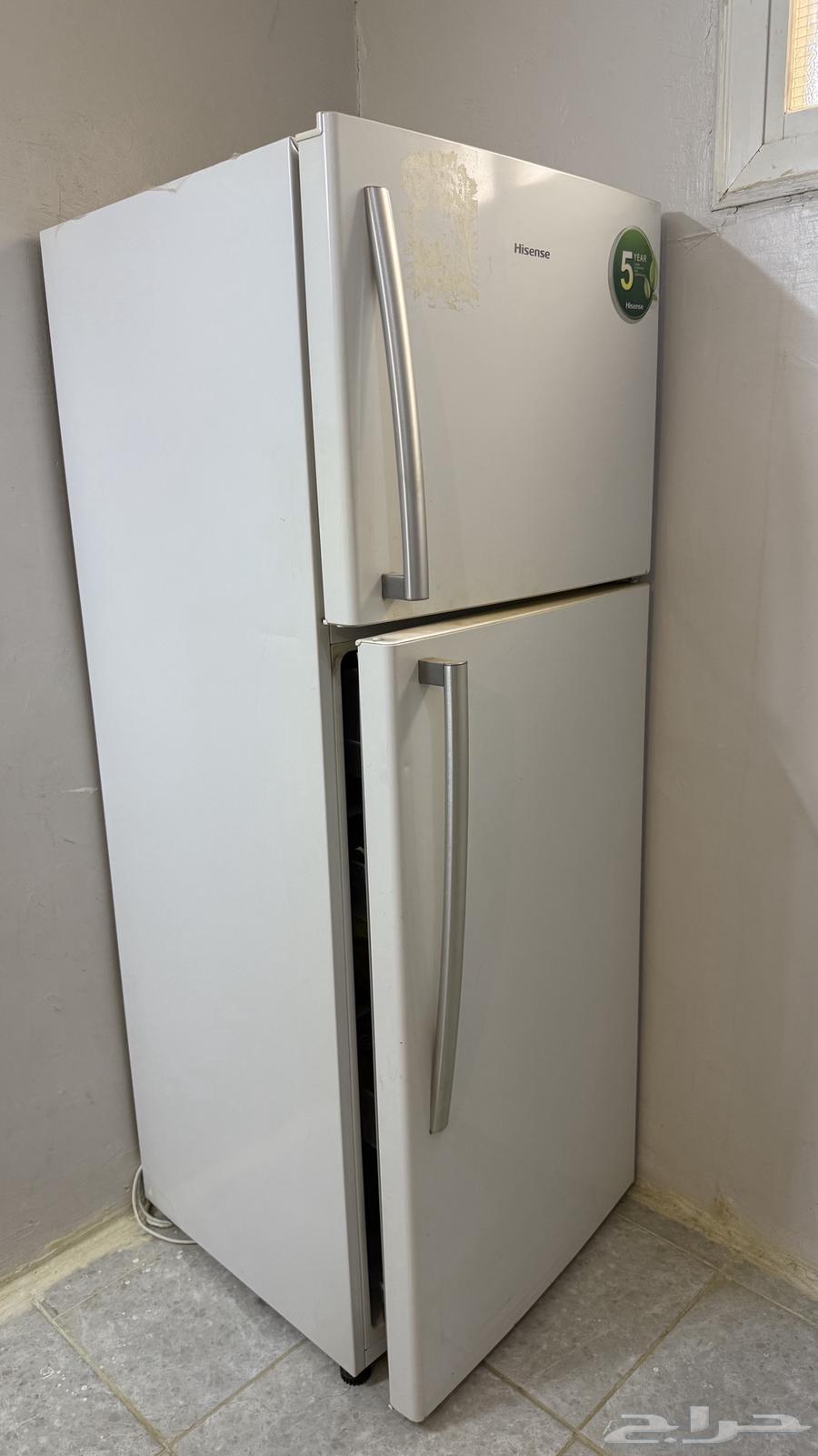 ثلاجه هاينسس نظيفه ولا تشكو من عطل مدة الاستخدام قليل64572951147393111