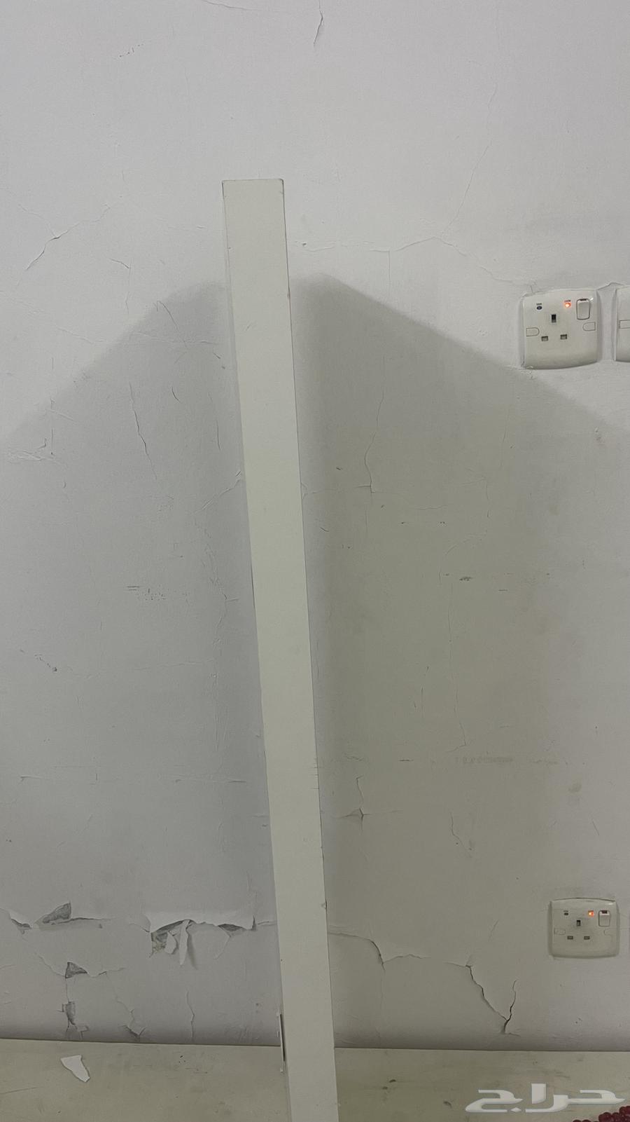 رف و تعليقة ملابس و طاولة شاشة و طولة كمبيوتر متحركة و مكتب64571824477826111