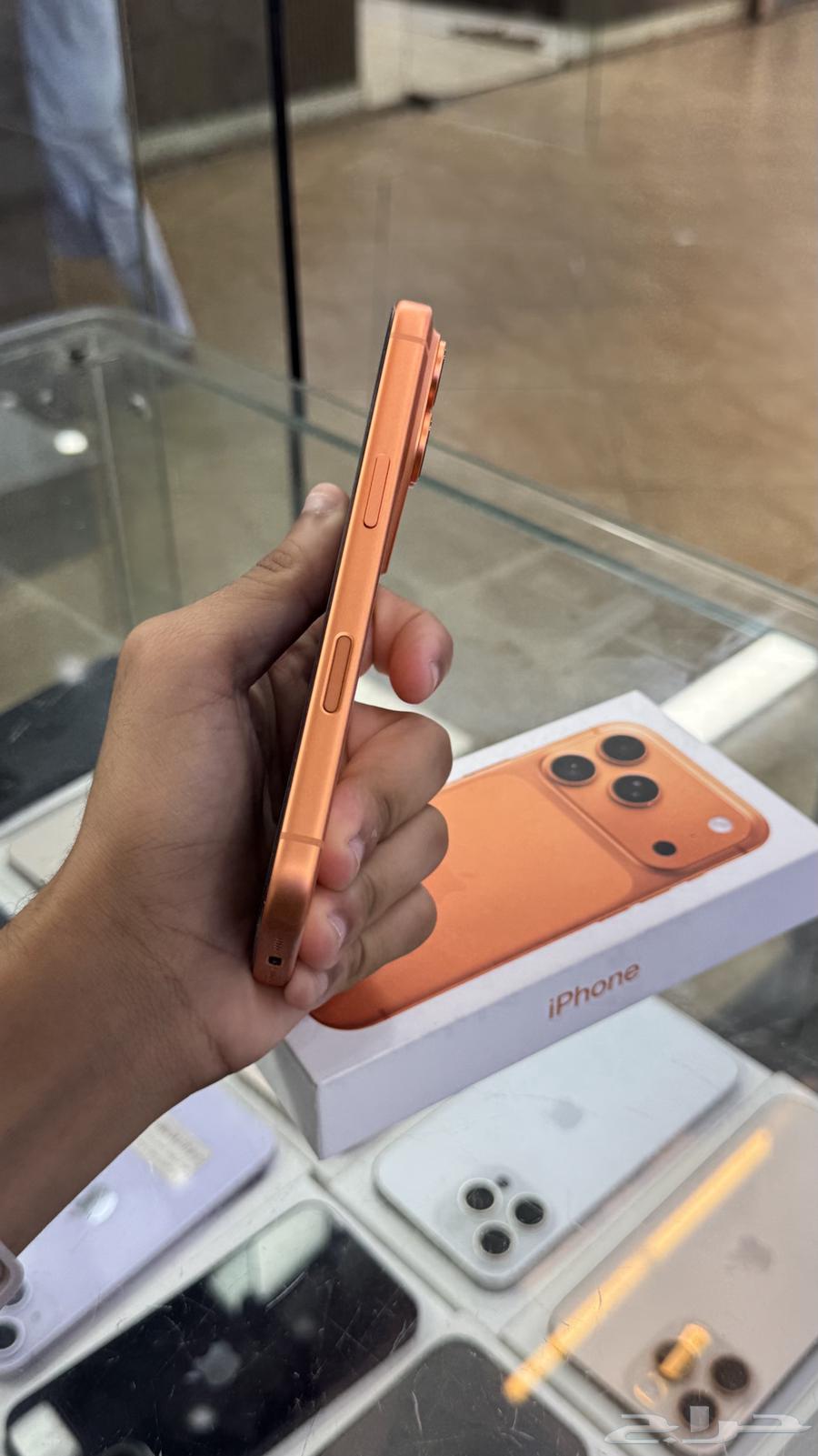 iPhone 17 Pro untouched, still in box only.64573754950147111