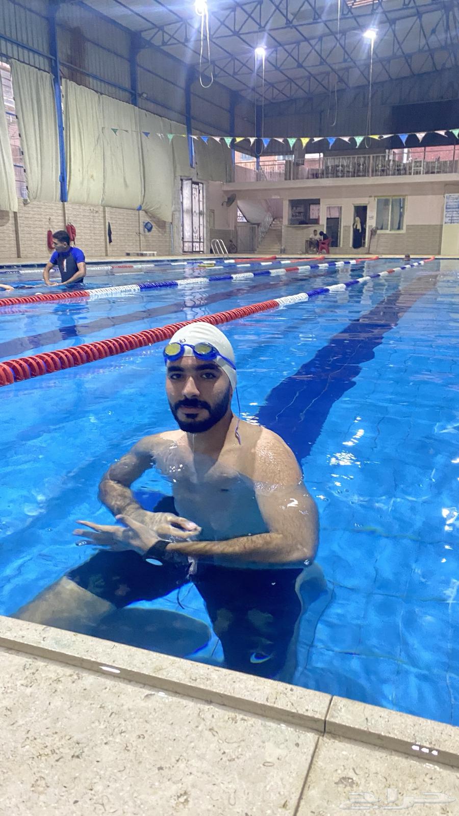 انا معلم ومدرب فرق حره وزعانف ومنقذ سباحه64573404372483110