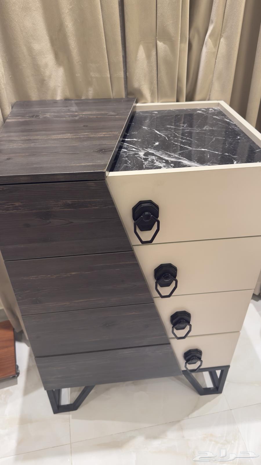 خزانة بأربع ادراج64578089923330112