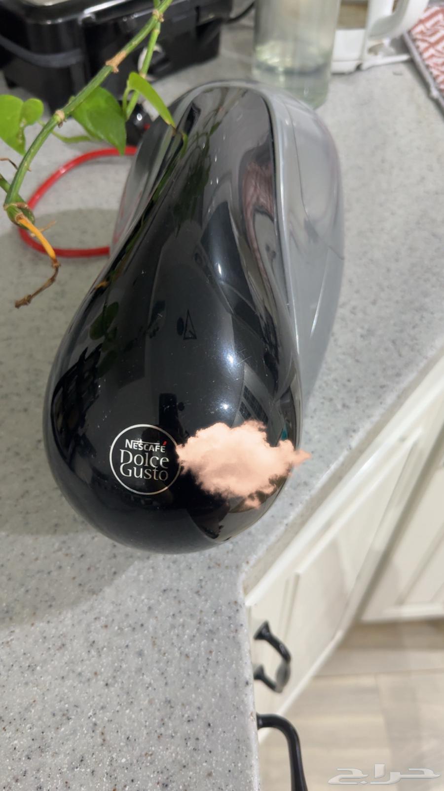 اله قهوه دولتشي قوستو شبه جديده مع منظم الكبسولات64573713276162112
