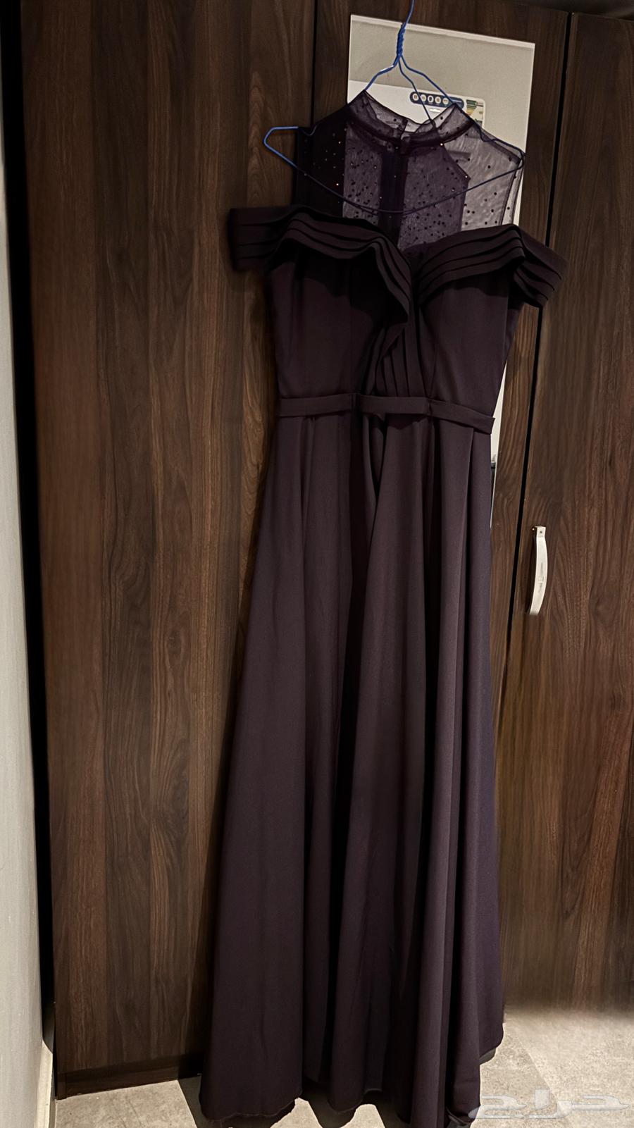 Dresses size L-XL used once, price negotiable64579280213761111