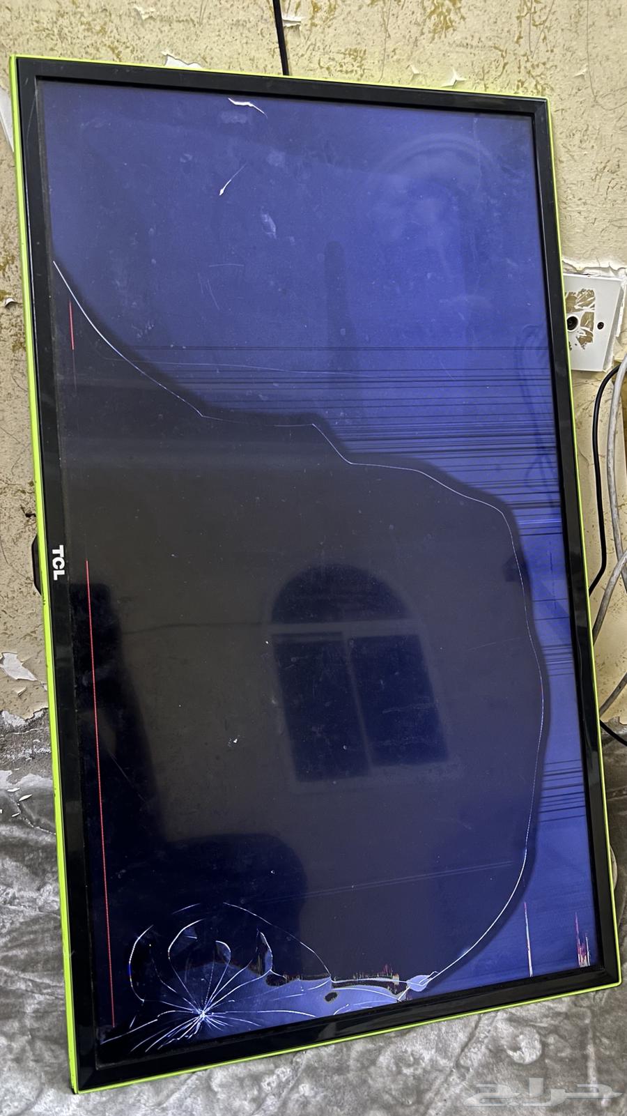 شاشة نوع TCL مكسوره الشاشة الاماميه فقط64572770376323110