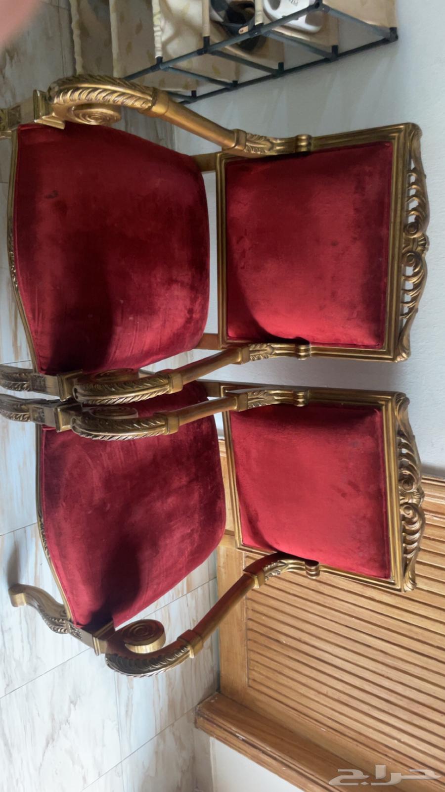 Clean used sofas and chairs64572396644739112