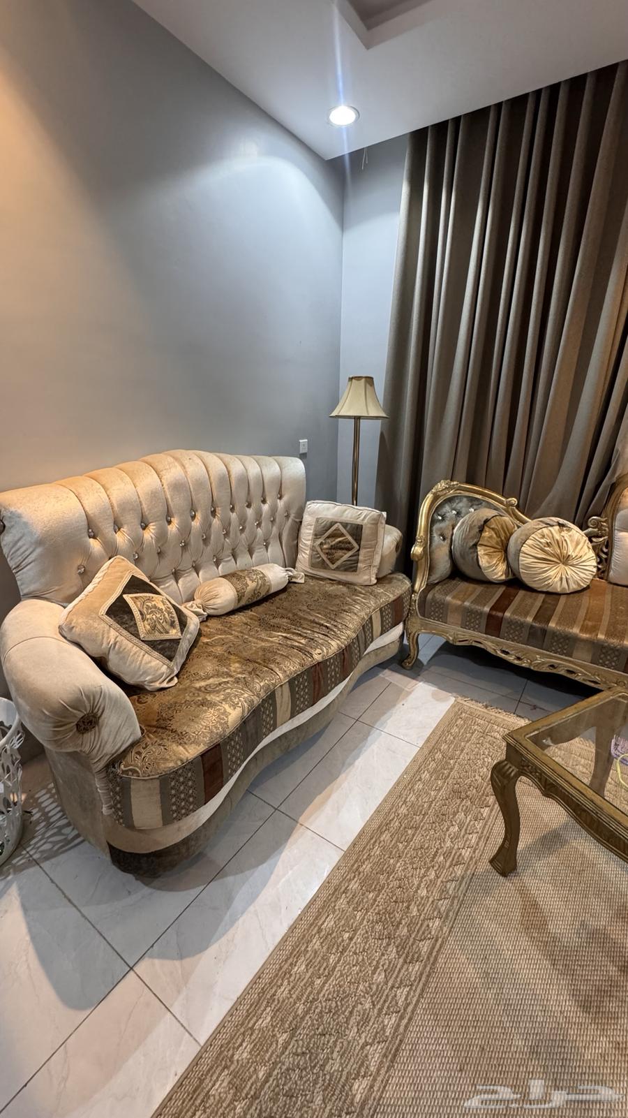 طقم كنب شبه جديد64572918443137113