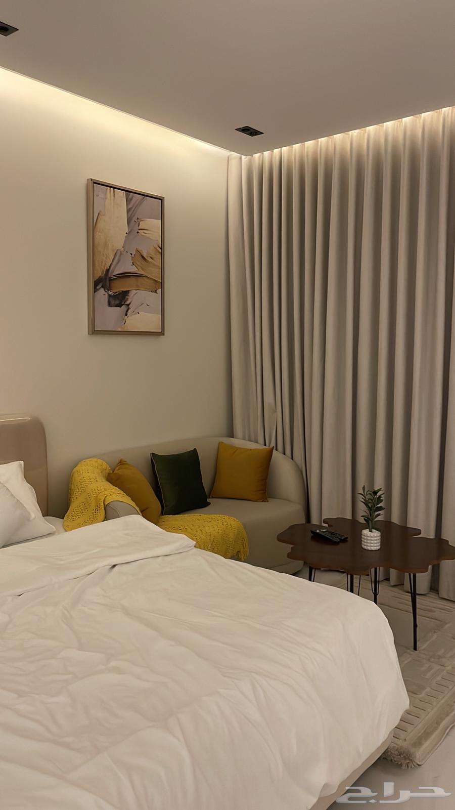 اثاث استديو جديد لم يستخدم ( البيع مستعجل)64573108886531114