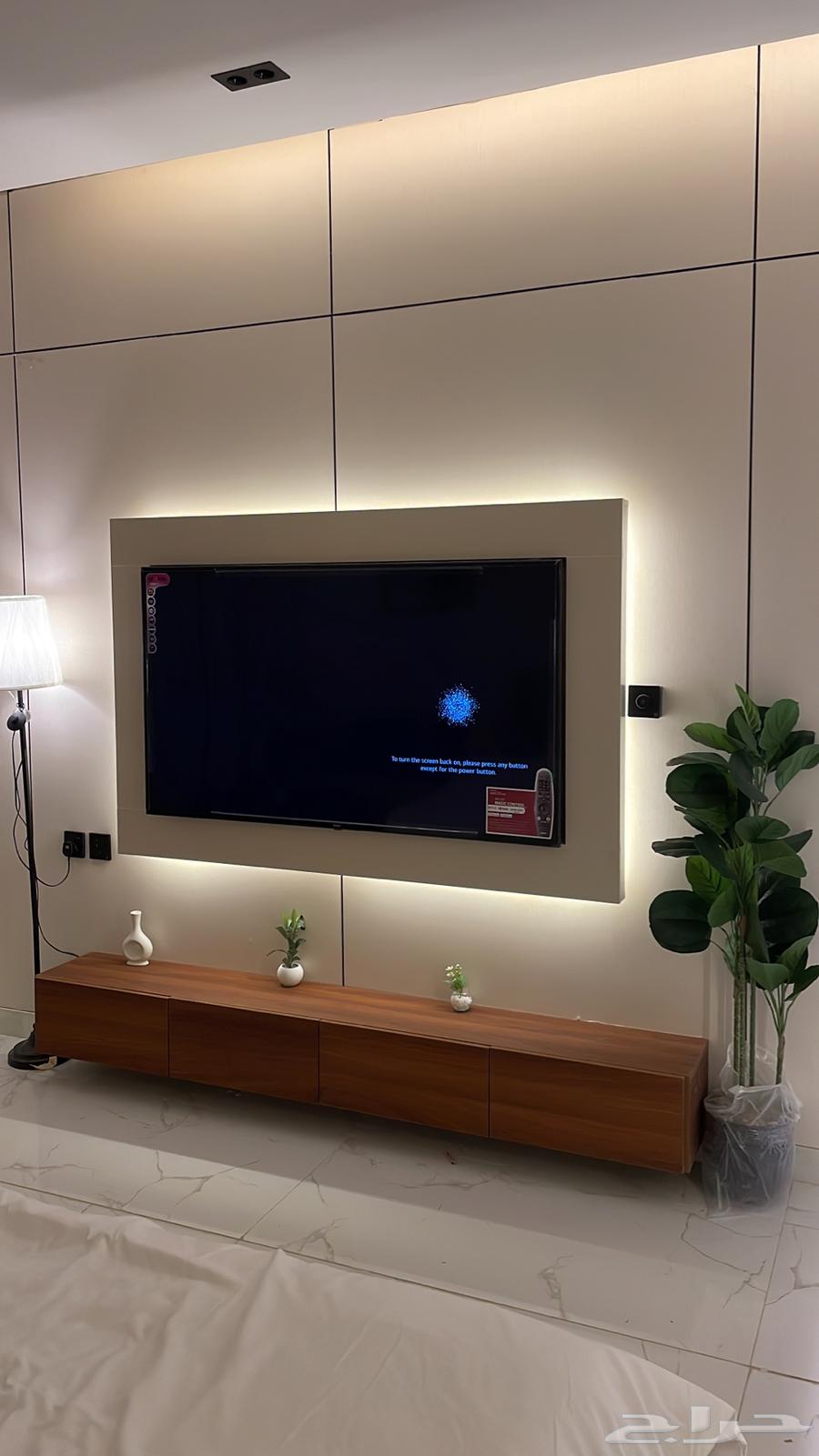 اثاث استديو جديد لم يستخدم ( البيع مستعجل)64573108886531112