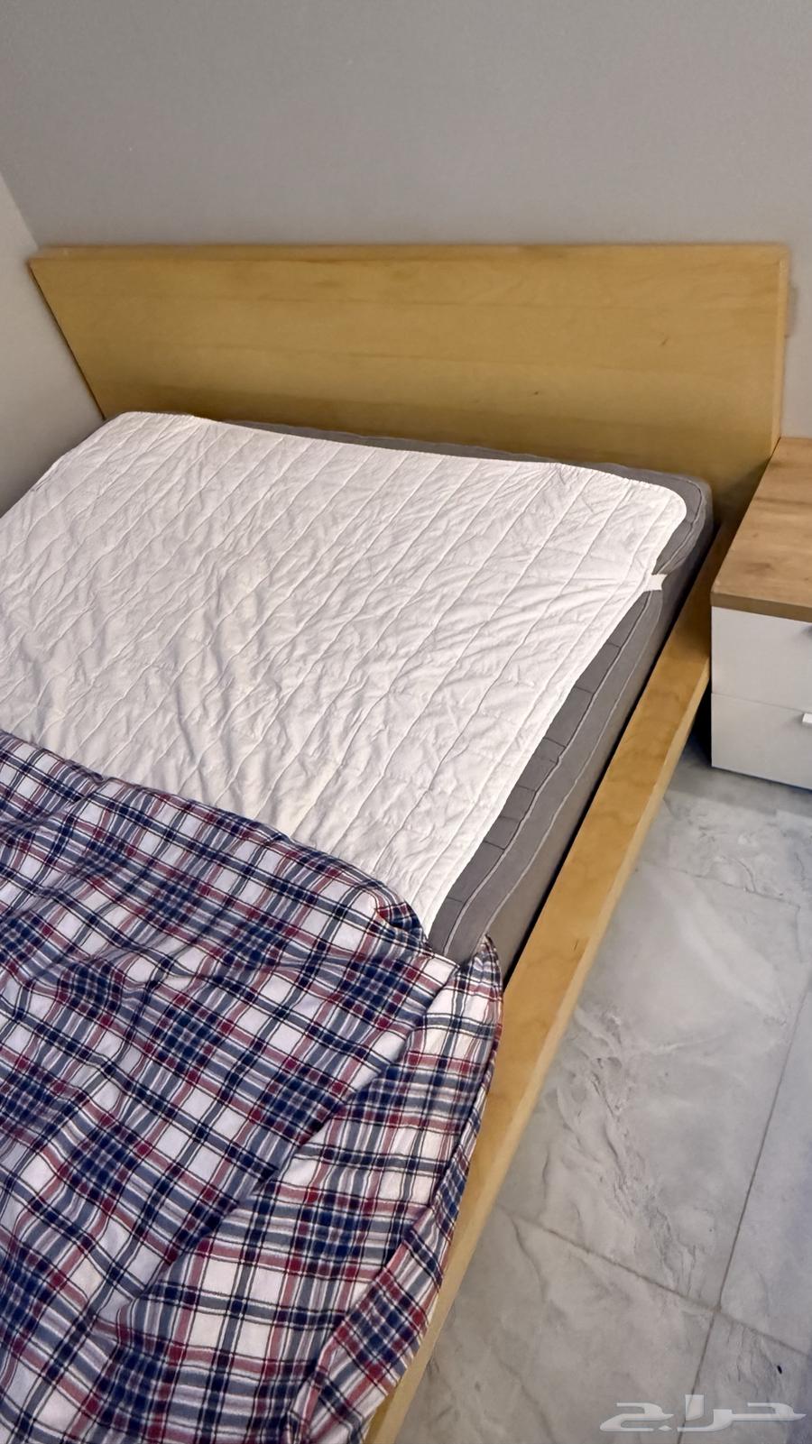سرير نفر ونص نظيف جدا64574943748867114
