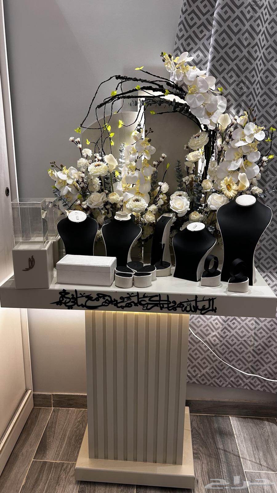 عربية ذهب   مدخل   كونسول   ملكة   عقد قران  زواج  كتب كتاب64571672505987114