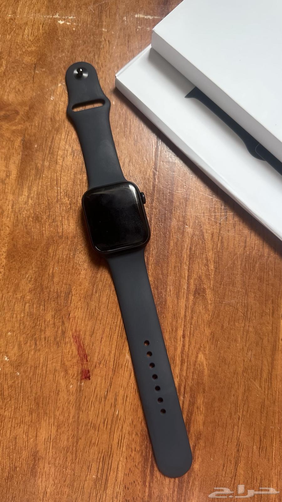 New Apple Watch SE 44mm size bought from Jarir64575293756418111