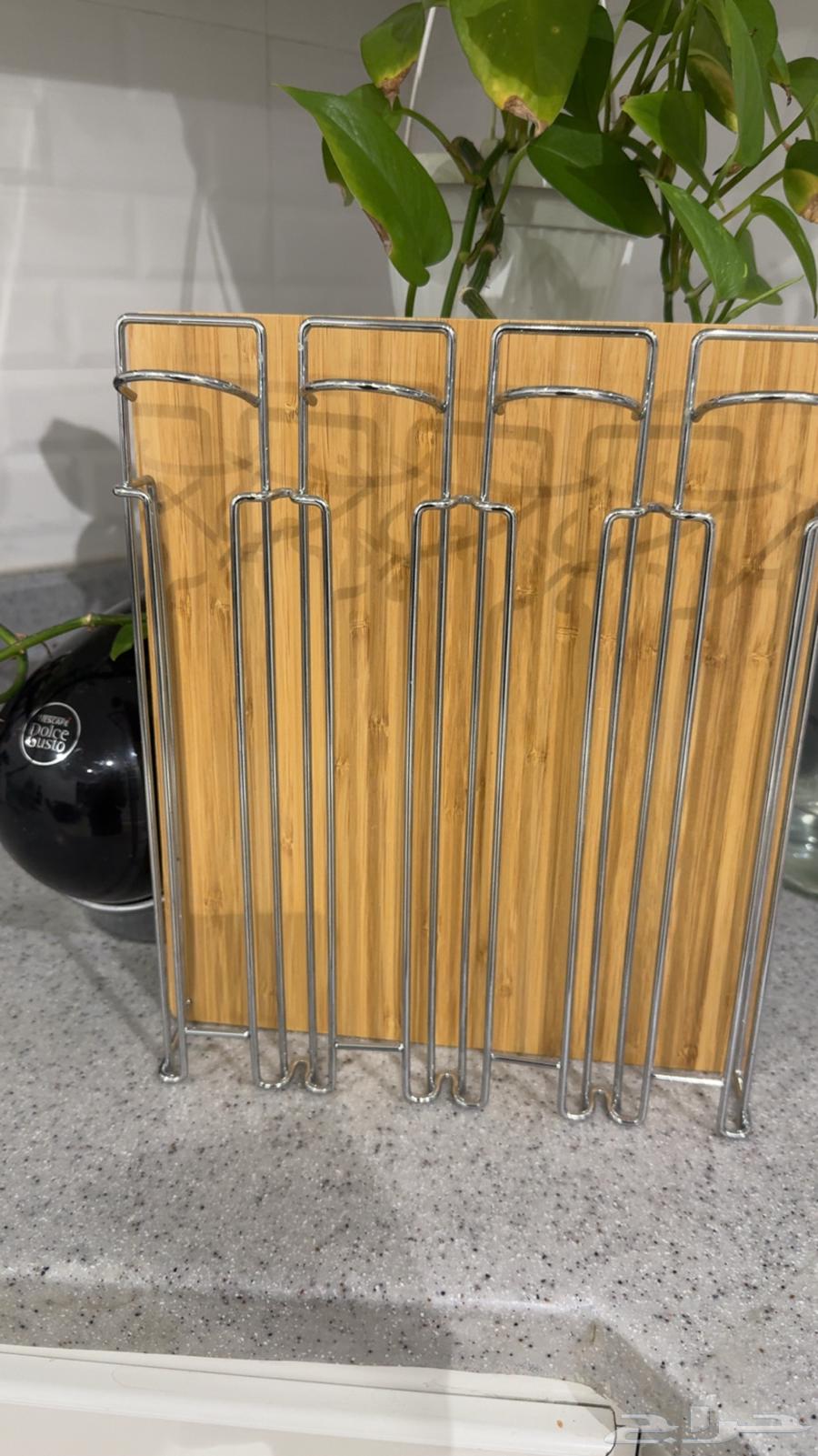 اله قهوه دولتشي قوستو شبه جديده مع منظم الكبسولات64573713276162113