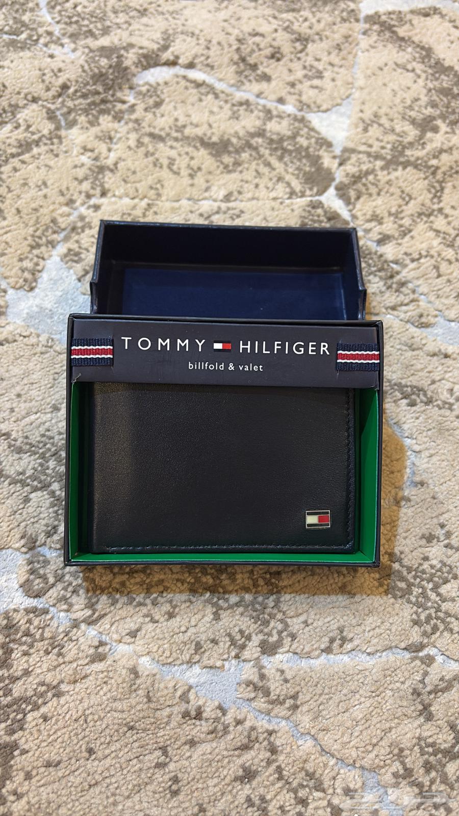 بوك تومي هالفيقر64572536978434111