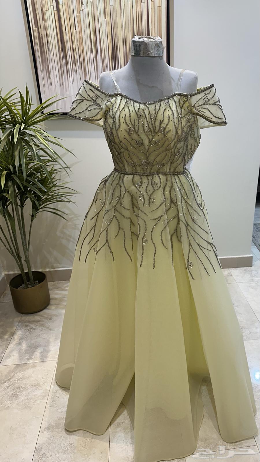 فستان سهره مقاس S جديد من محل QUEEN دبي مول64578089906306110