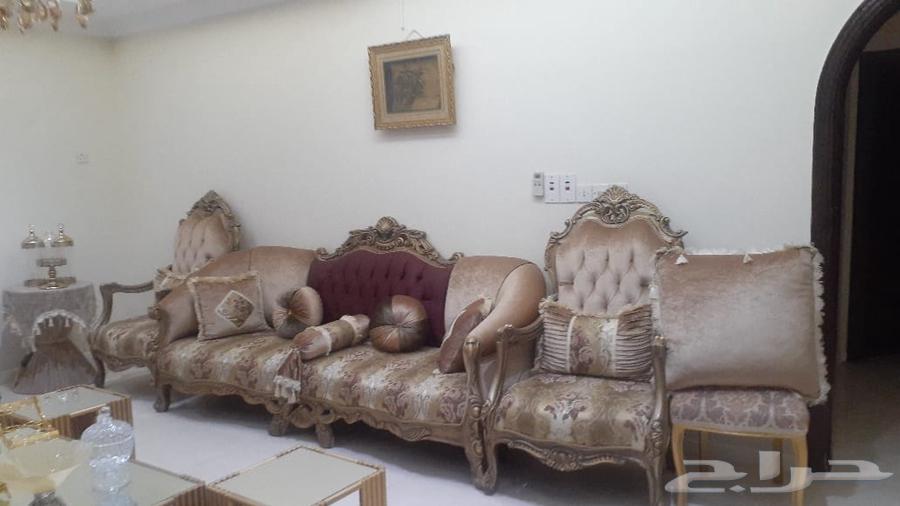 طقم كنب كامل مع الستاير و الطاولات64575946121985110