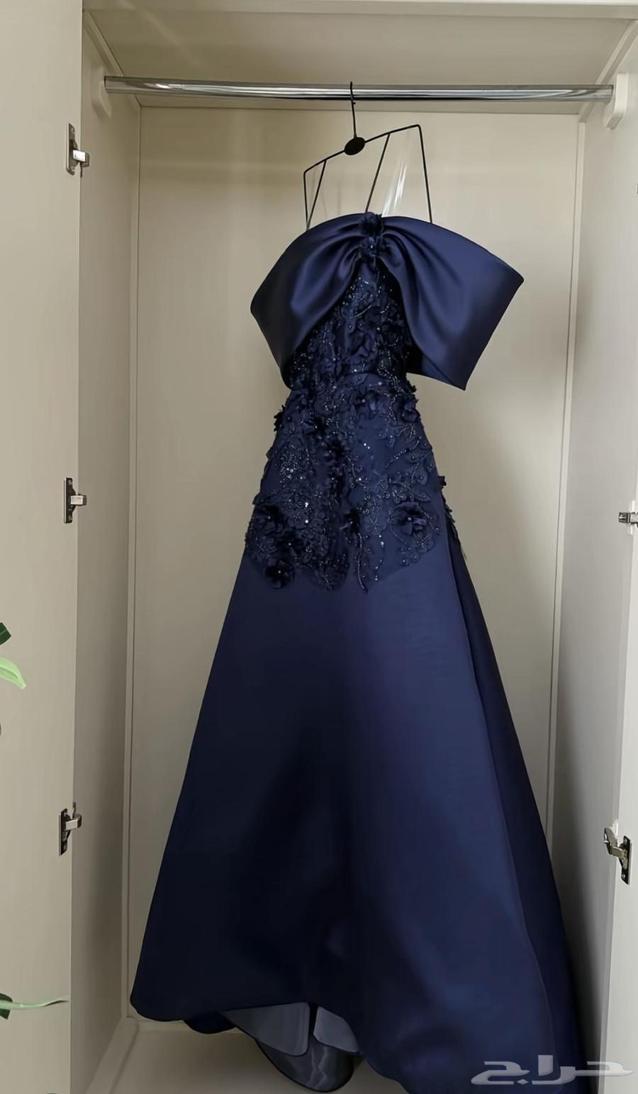 فستان كحلي للبيع استخدام 4 ساعات فقط64571561478147110