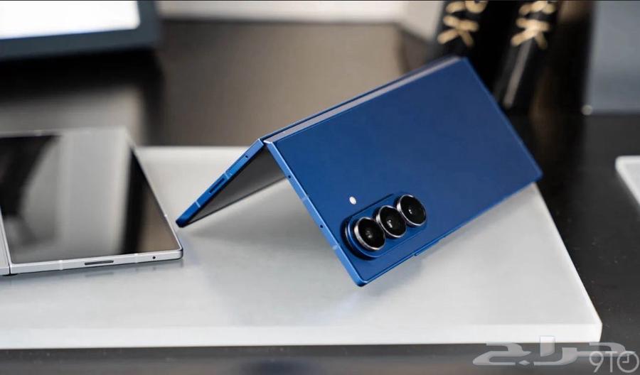 جالكسي زد فولد 7 جديد في السوق64573066517635112